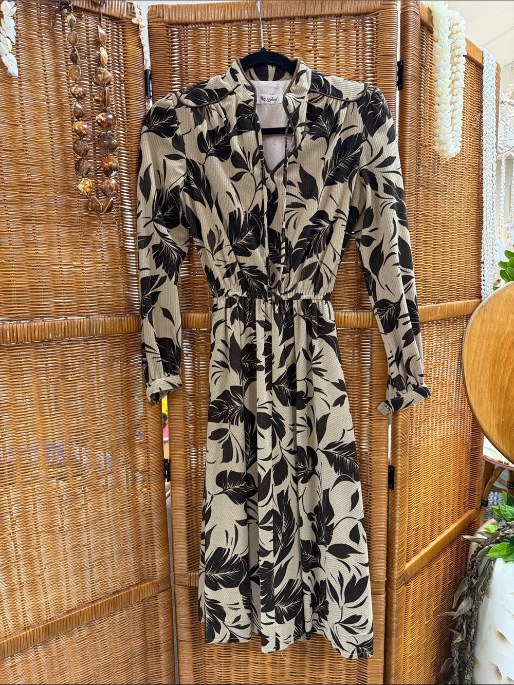 Nouvelles Paris Neutral Leaf-Print Long Sleeve Vintage Midi Dress - Size 0